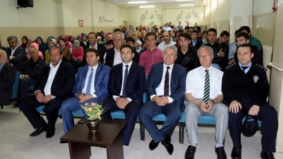 2015-2016 Eğitim Öğretim Yılı İmam - Hatip Anadolu Lisesi  Yıl Sonu Töreni Düzenlendi.