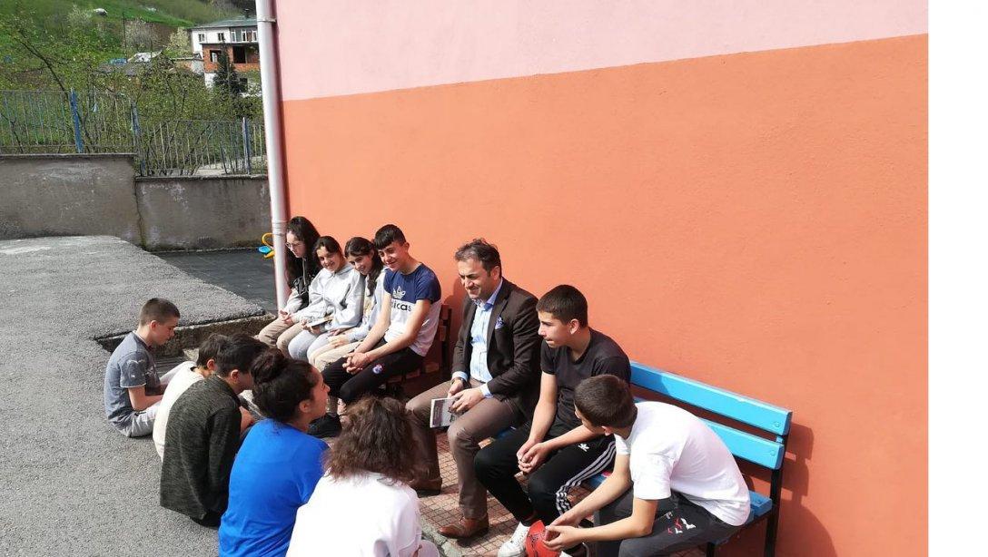 İlçe Milli Eğitim Müdürümüz Sayın Ziya DURMUŞ Karaağaçlı İlkokulu ve Ortaokulu' nu ziyaret etti.